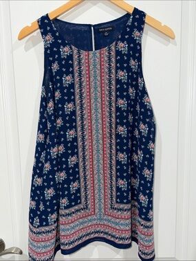 Max Edition Navy Floral Border-Print tank blouse size medium